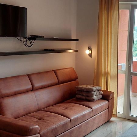 Apartments Danilo Kazanegra Sveti Stefan Extérieur photo